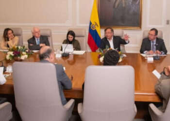 Presidente Petro le pidió la renuncia a todo su gabinete de ministros