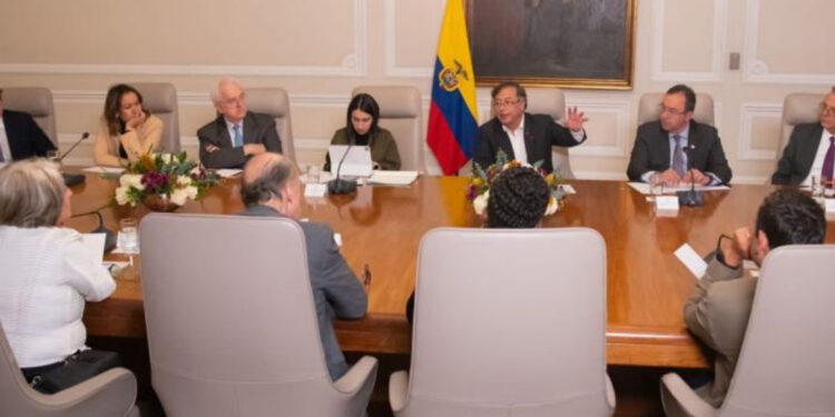 Presidente Petro le pidió la renuncia a todo su gabinete de ministros