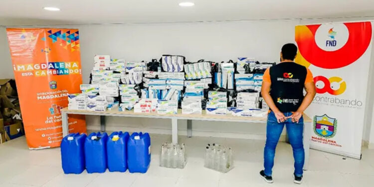 Incautaron 15.160 cajetillas de cigarrillos y cuatro cavas de alcohol adulterado en Ciénaga.