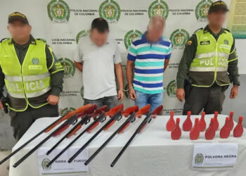 Capturados Dos Hombres con Siete Armas de Fuego y Pólvora en el Corregimiento de Julio Zawady