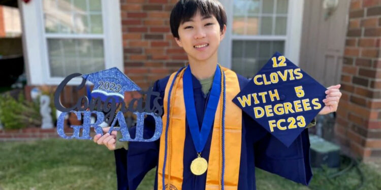 Niño de 12 años se Graduó de la Universidad: Clovis Hung, se Convirtió en la Persona más Joven en Terminar Estudios Universitarios.