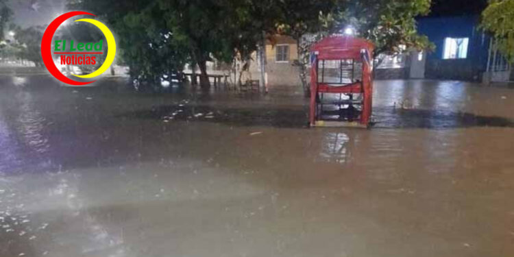 A raíz del Fuerte Aguacero que Cayo en Ciénaga, la ciudad se encuentra en Emergencia.