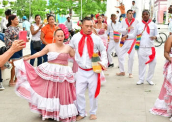 Muestra de  Danzas Folclóricas Brindaron Las Personas Con Discapacidad A Través De La Estrategia RBC
