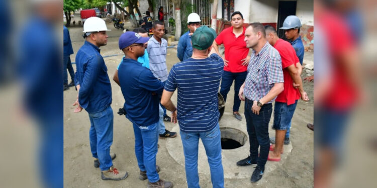 Continúan los Diálogos y los Compromisos para Avanzar en la Ejecución de la Obra de Alcantarillado en los Barrios Nancy Polo Y París de Ciénaga.