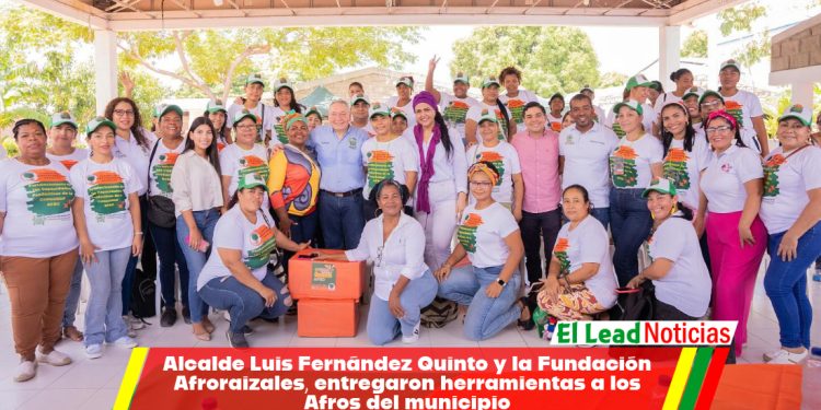 Alcalde Luis Fernández Quinto y la Fundación Afroraizales, entregaron herramientas a los Afros del municipio