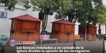 Los kioscos instalados a un costado de la iglesia dividen la opinión de los cienagueros